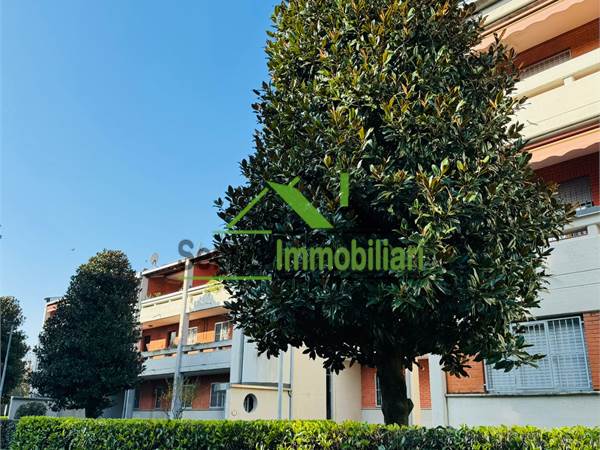 AMPIO TRILOCALE CON GIARDINO PRIVATO 