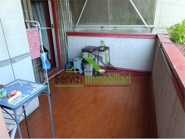 Pioltello piazza del mercato, ampio 2 locali con terrazzo