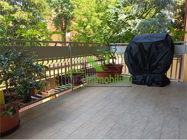 Cassina centro ampio 3 locali con poss. box triplo. da non perdere !